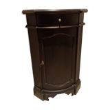 Corner cabinet