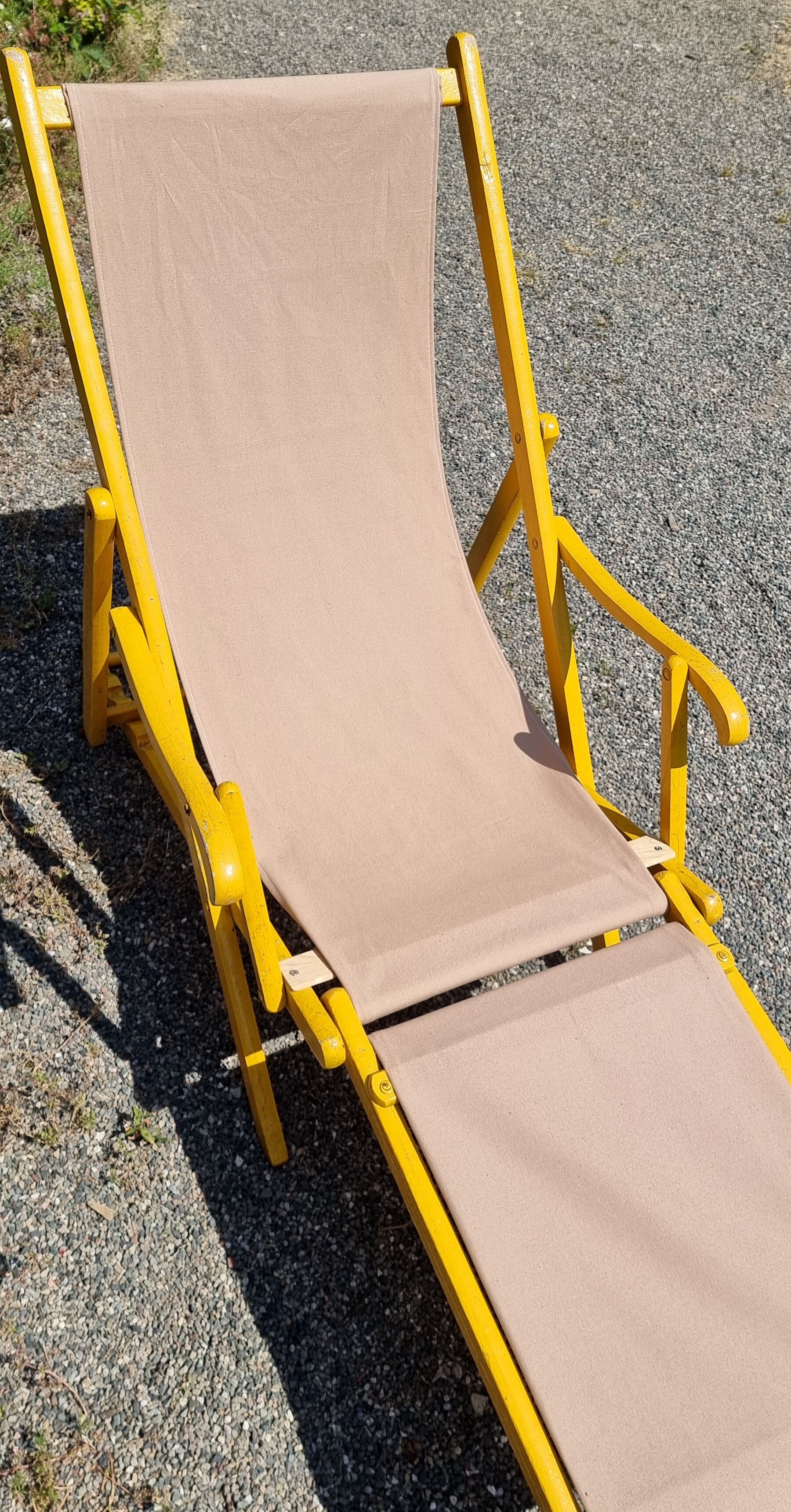 Chilean transat with footrest