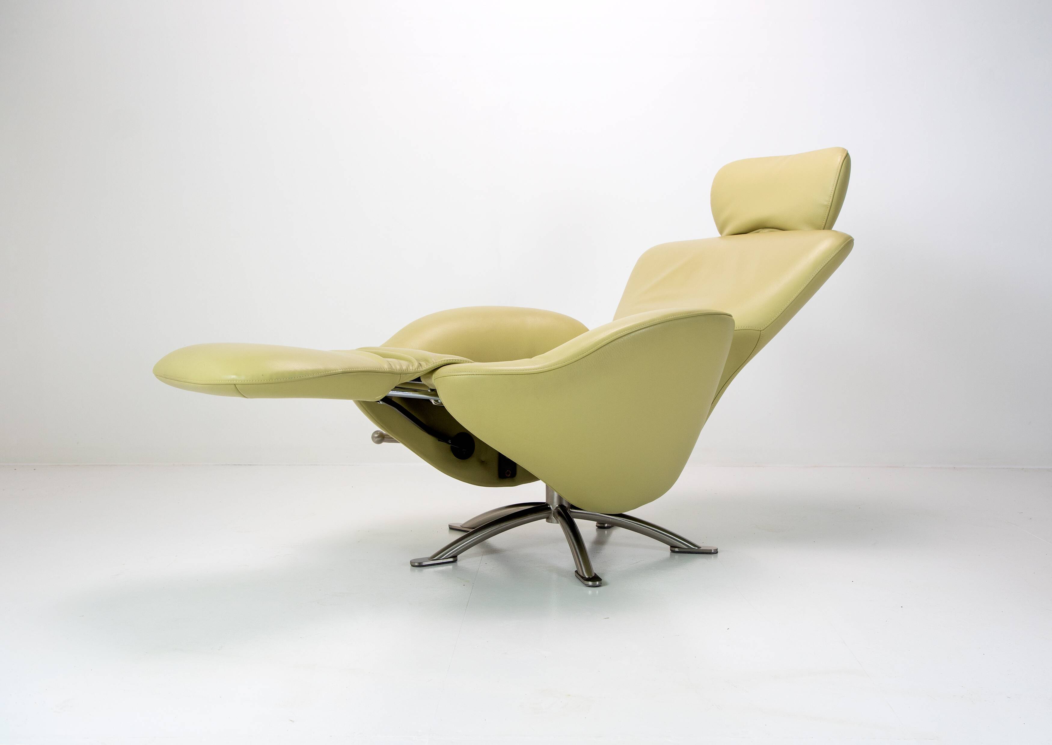 Cassina Dodo Recliner – Design: Toshiyuki Kita