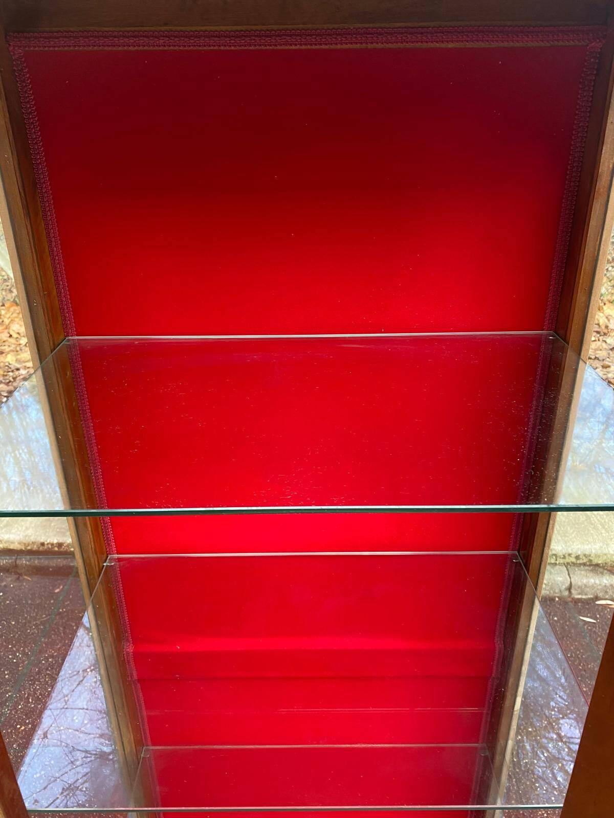 Louis Philippe display cabinet in solid wood and burgundy velvet from the 20th century