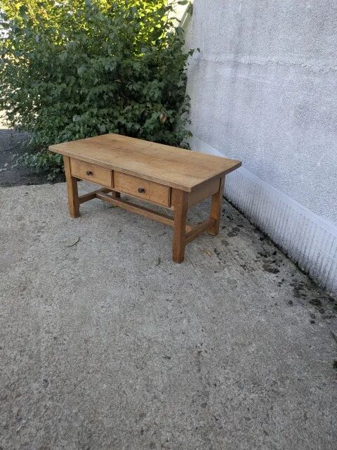 Oak coffee table