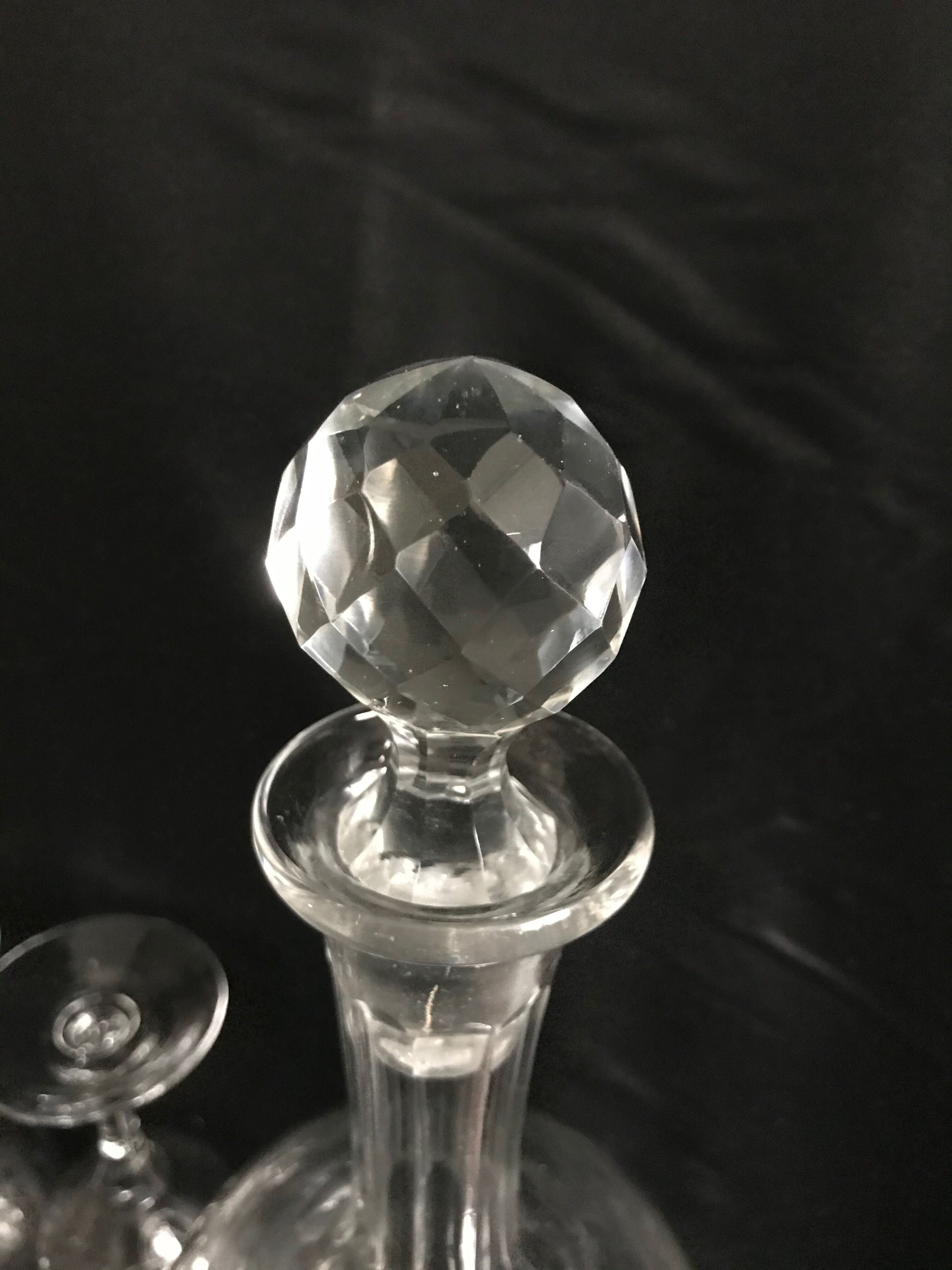 Set of 6 glasses and 1 carafe in style