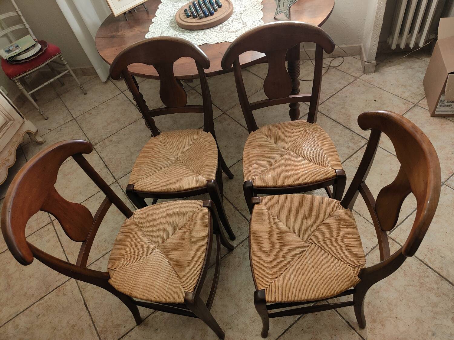 Lot de 4 chaises en bois de hêtre massif