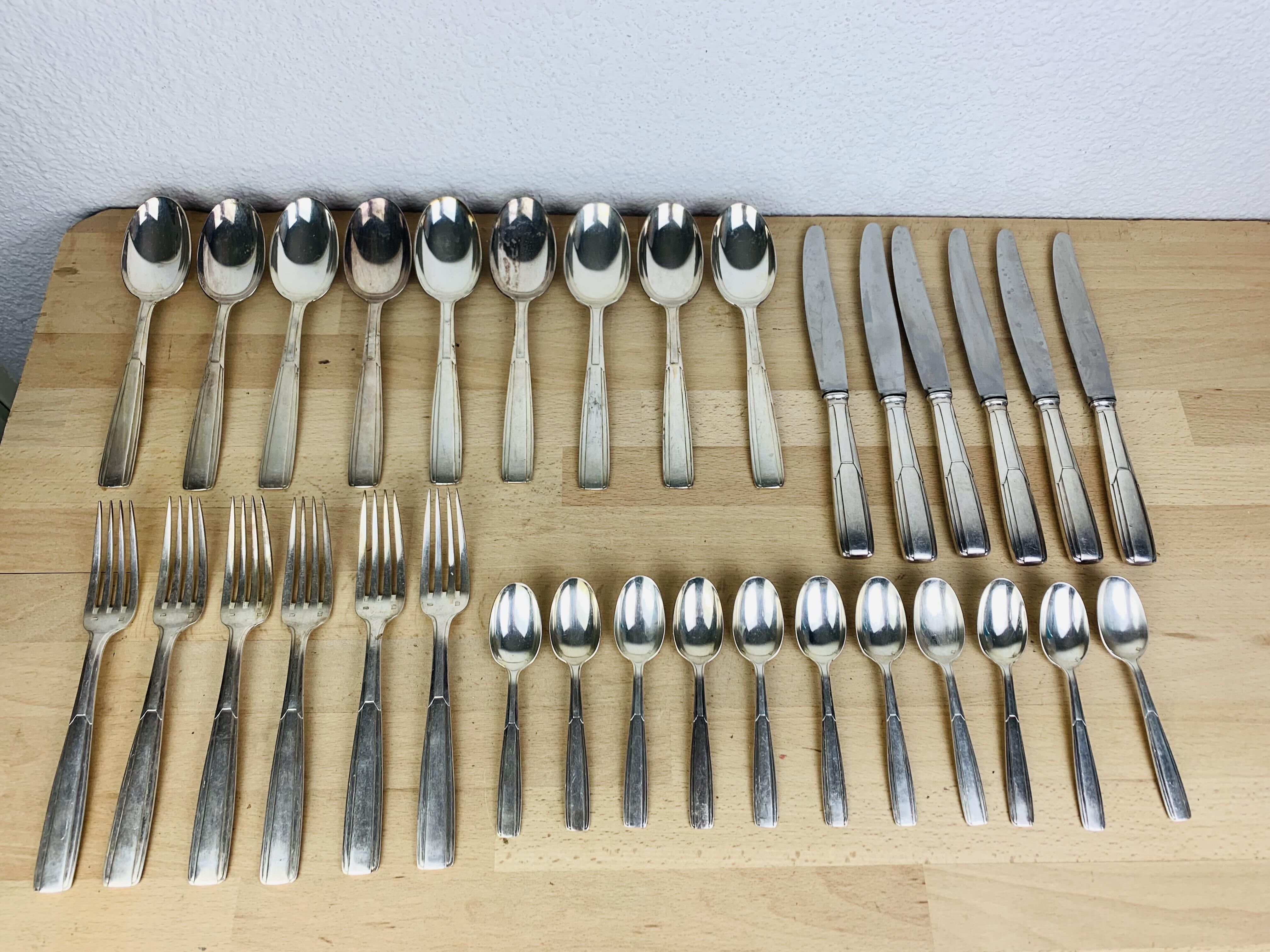 Housewife Ravinet d'Enfert model Navarre art deco silver metal 32 pieces