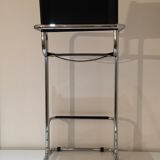 Cantilever design bar
