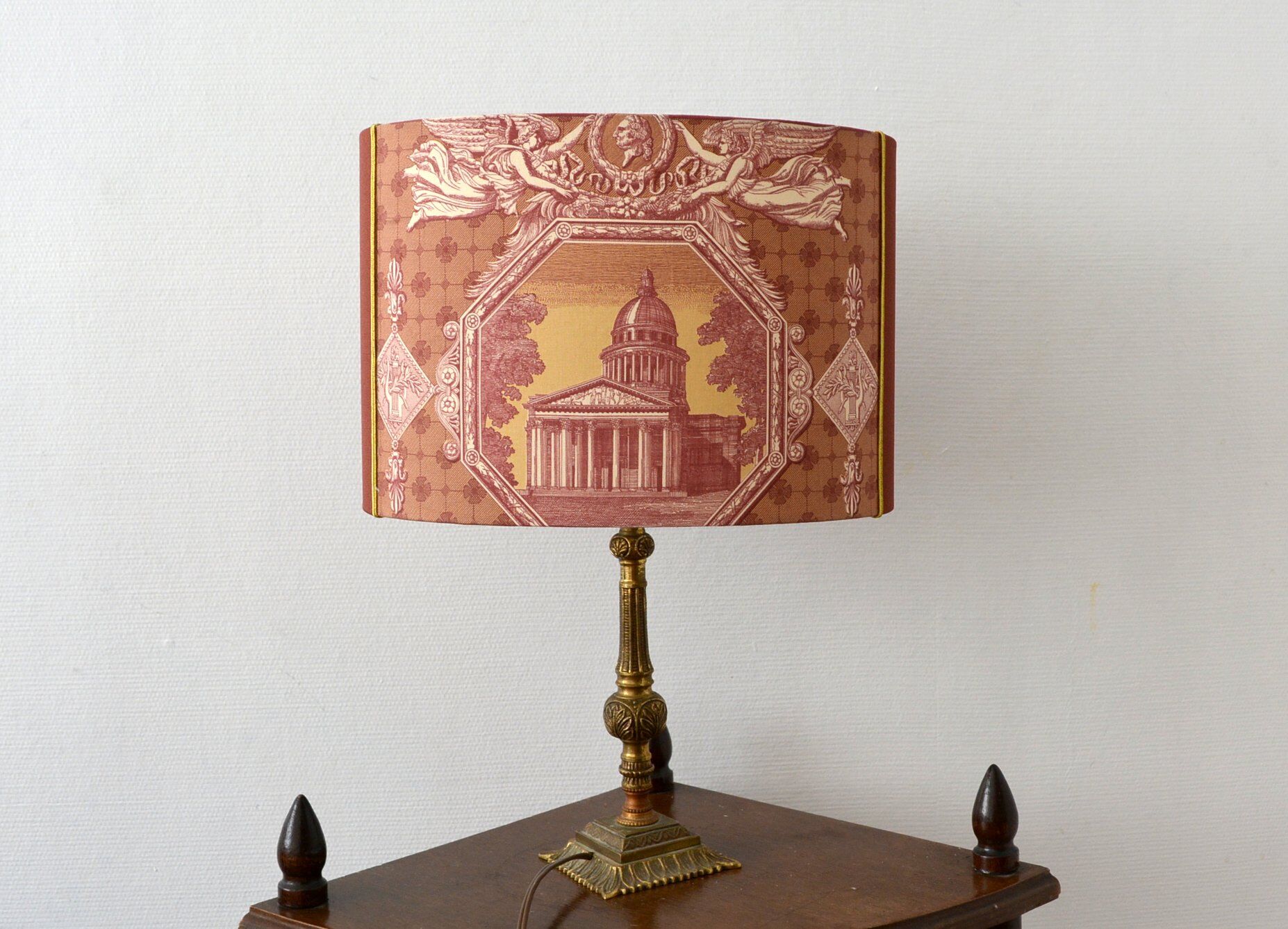 Jouy fabric lampshades with the "Monuments of Paris" pattern.
