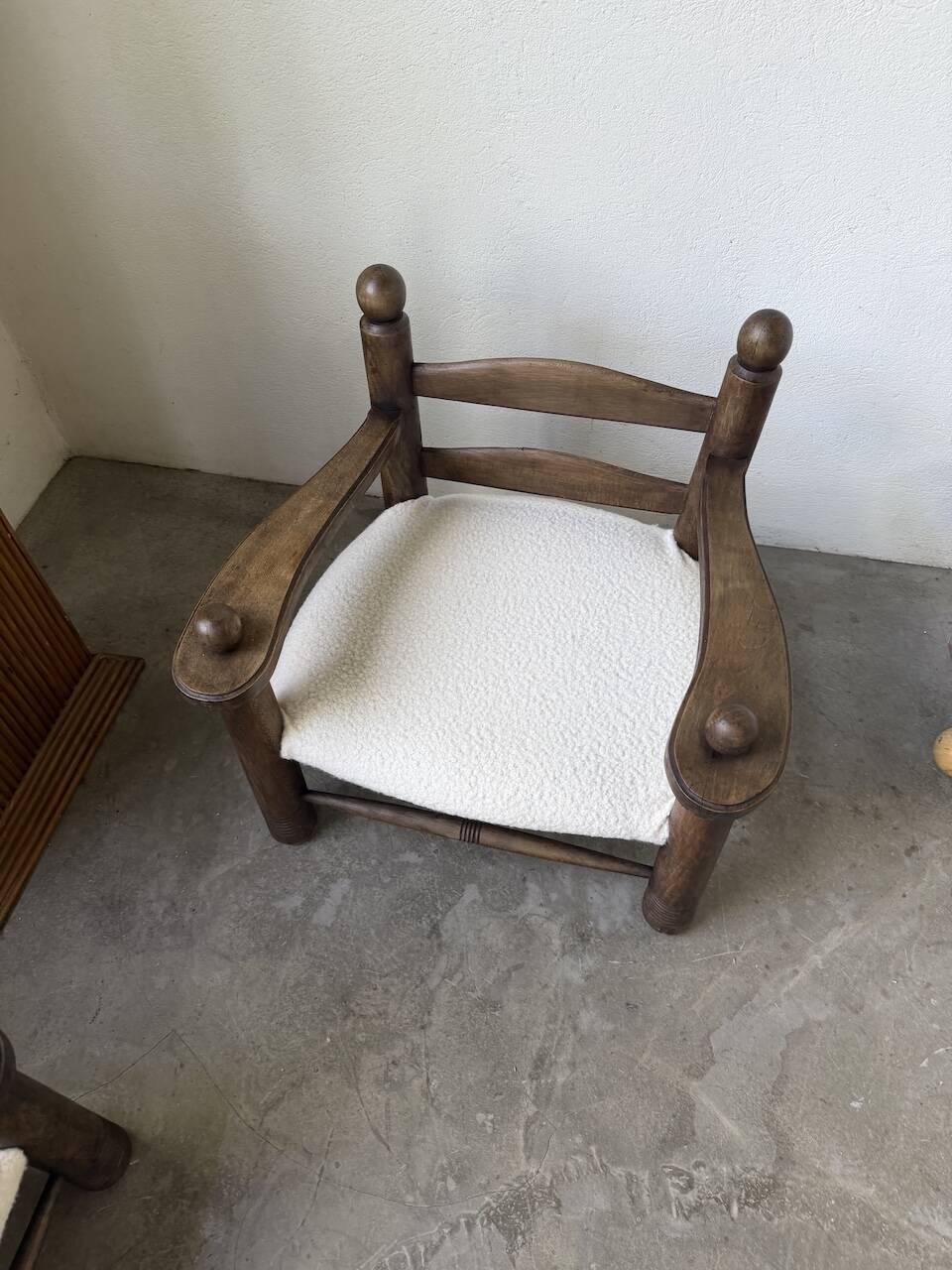 Pair of Dudouyt armchairs from the 1950s, oak.