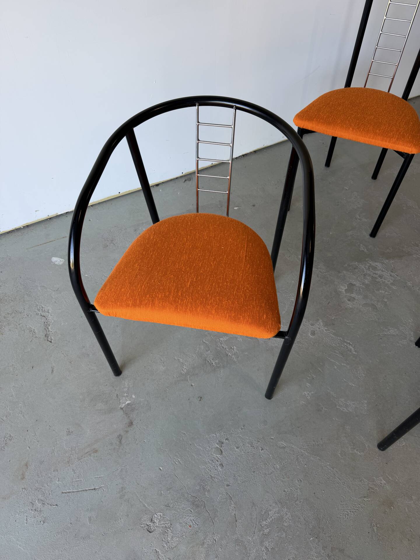 Set of 4 Italian design chairs in vintage black metal and chrome.