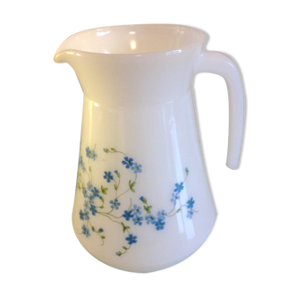 Pitcher in Arcopal white decor myosotis 70s