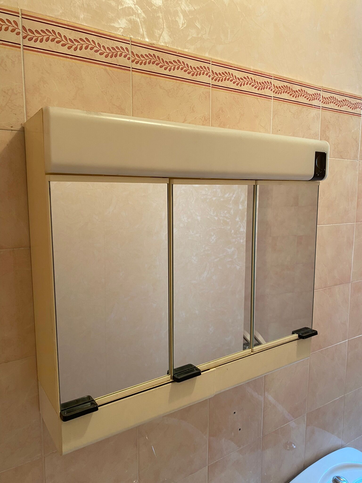 Allibert vintage toilet cabinet three mirror doors, two drawers, lamp