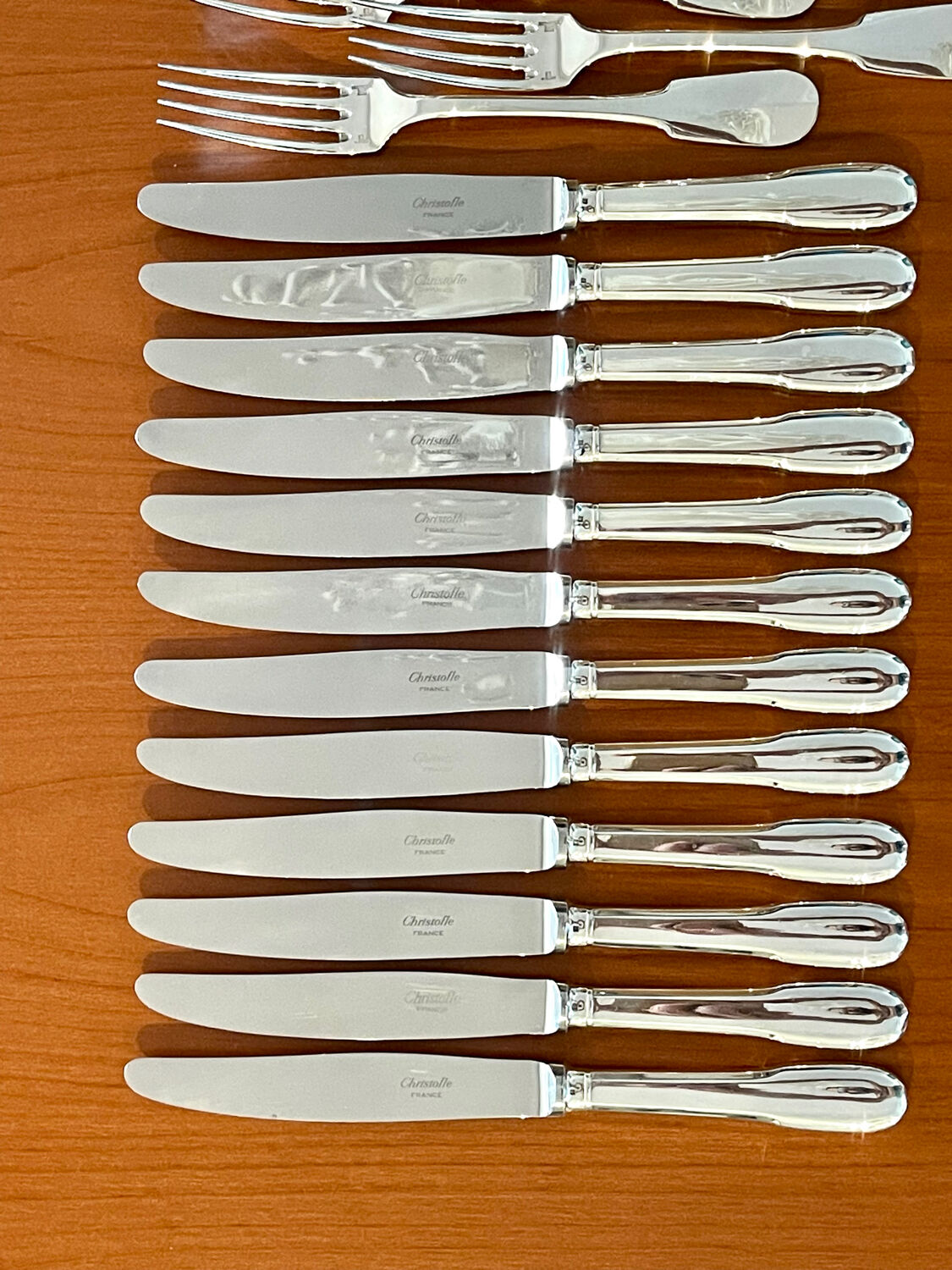 Christofle Cluny, cutlery set of 48 pieces in like-new condition.