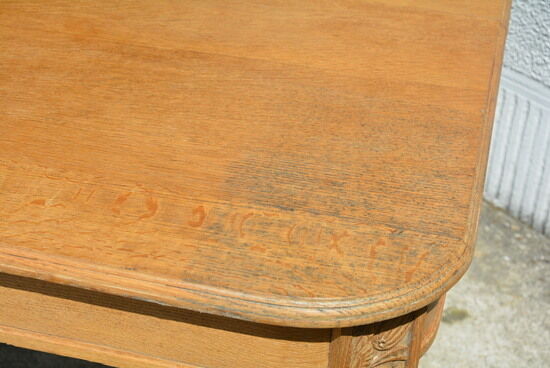 Table for dining with extension