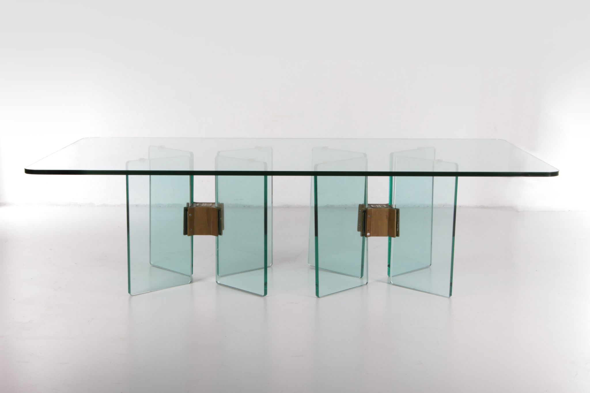 Peter Ghyczy Glass coffee table model T15
