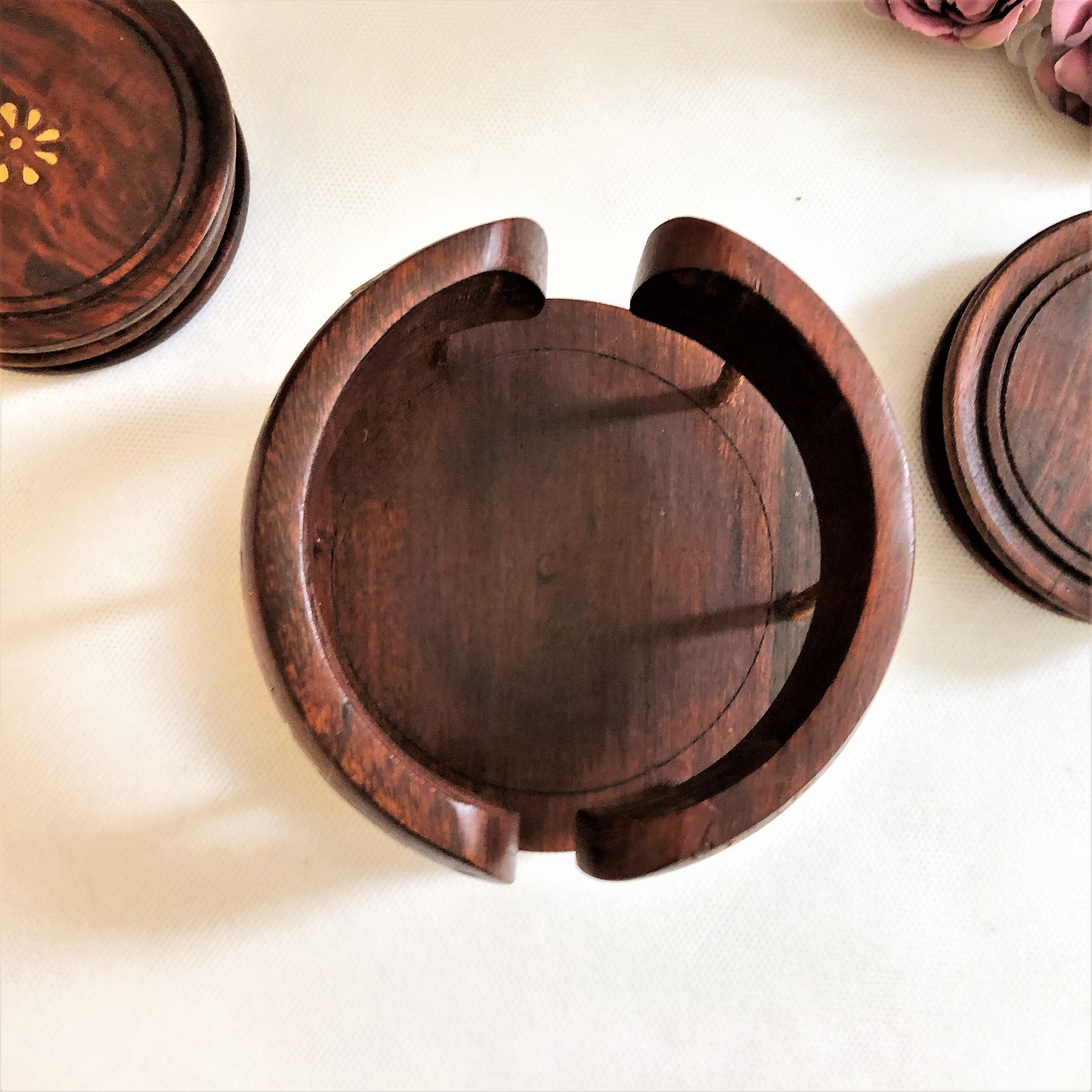 Set of 6 coasters with wooden and brass holder