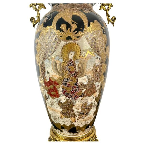 Vase en porcelaine Satsuma du Japon et métal doré XIXème siècle