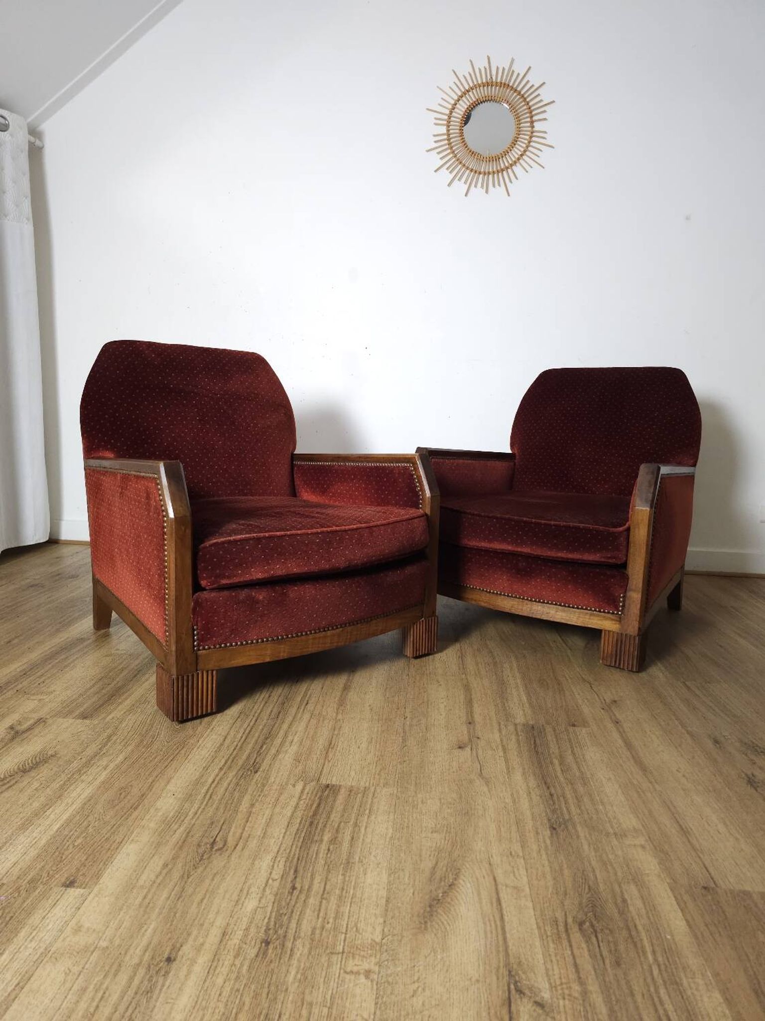 Paire de Fauteuils Art-Déco, Bois Massif et velours rouge