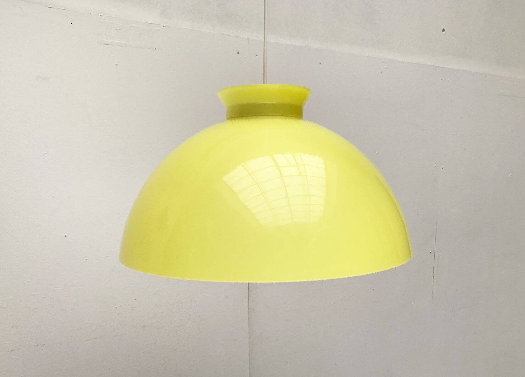 Suspended lamp model KD6 space age from the mid-century by Achille and Pier Giacomo Castiglioni for Kartell, 1960s.