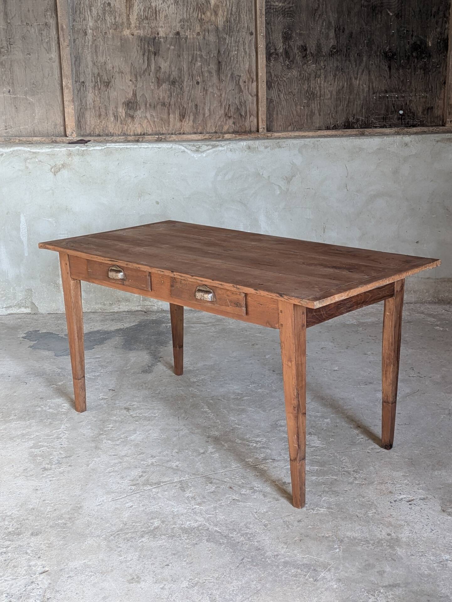Farm table