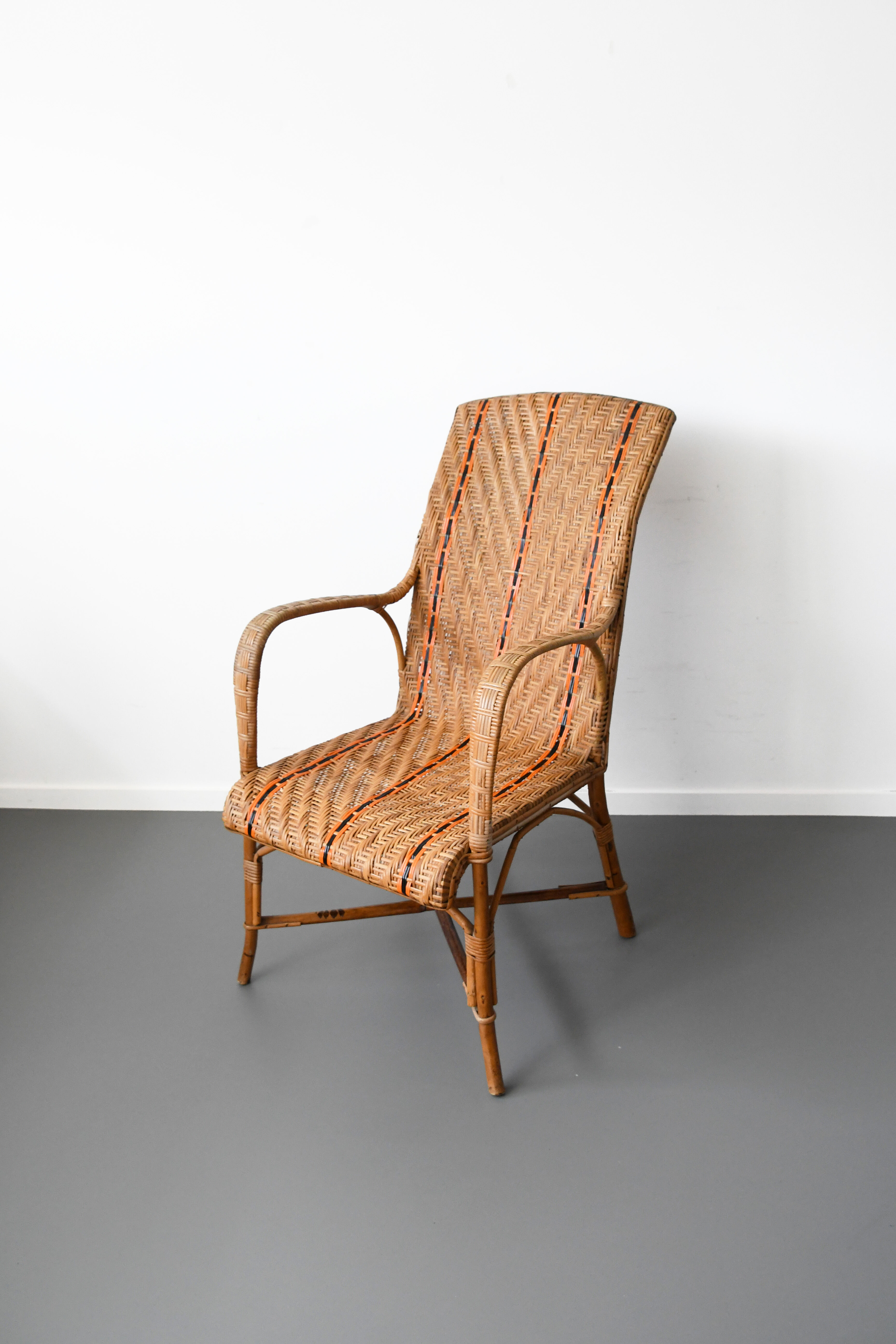 Vintage wicker/rattan armchair