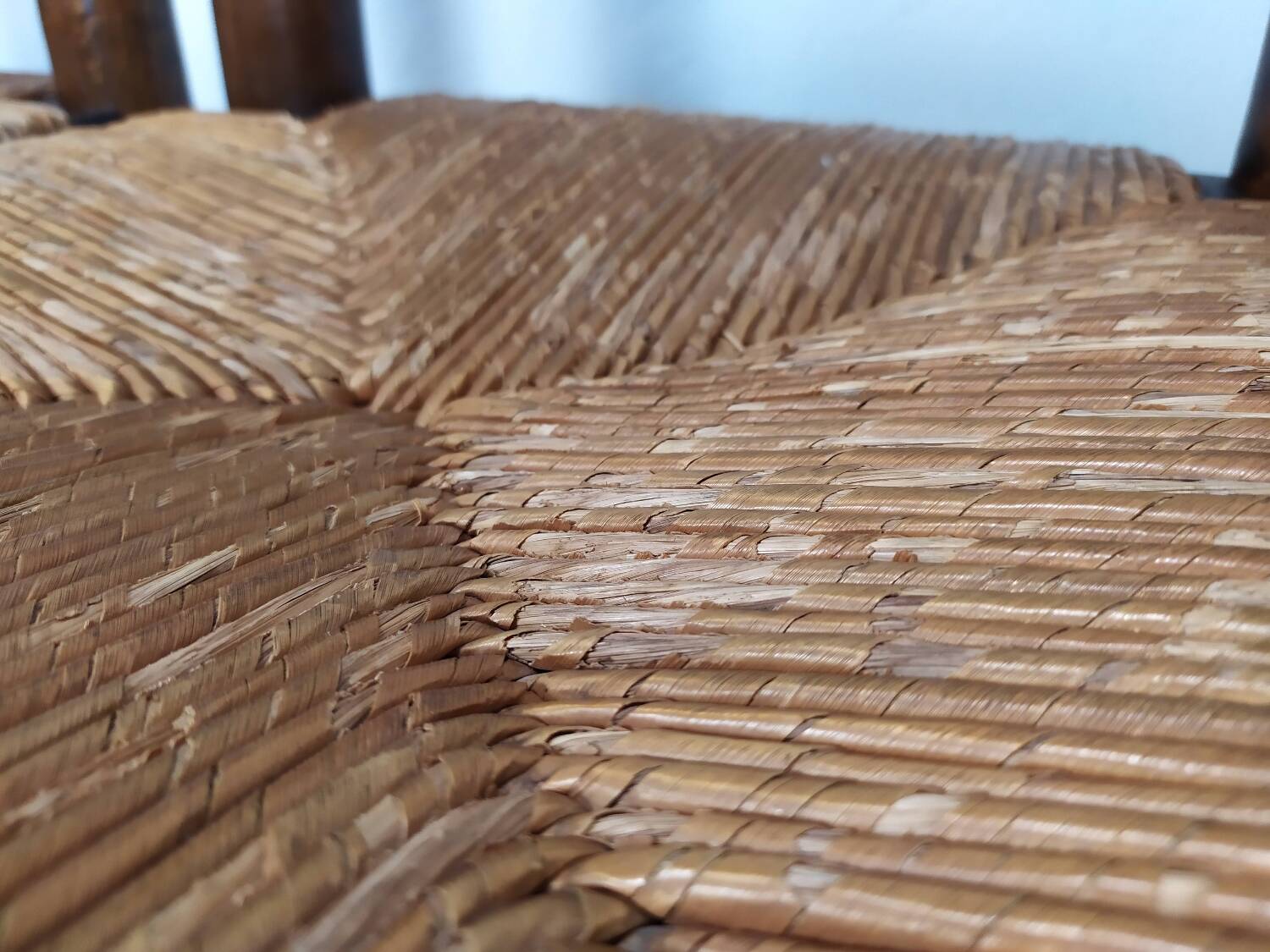 4 chaises brutaliste paille