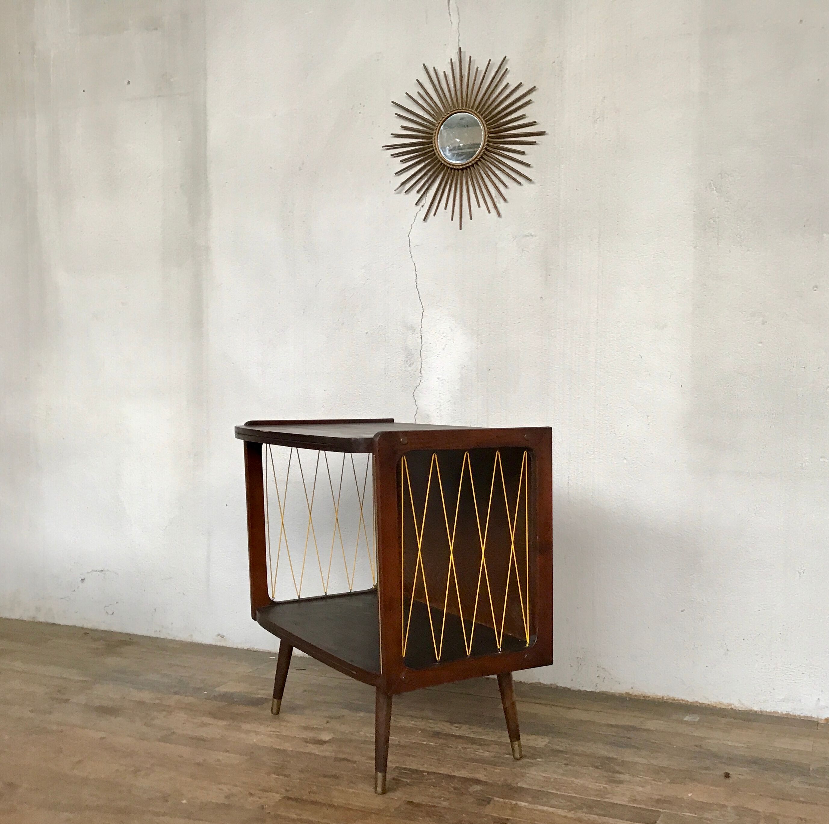 Furniture tv vintage feet compass 1950