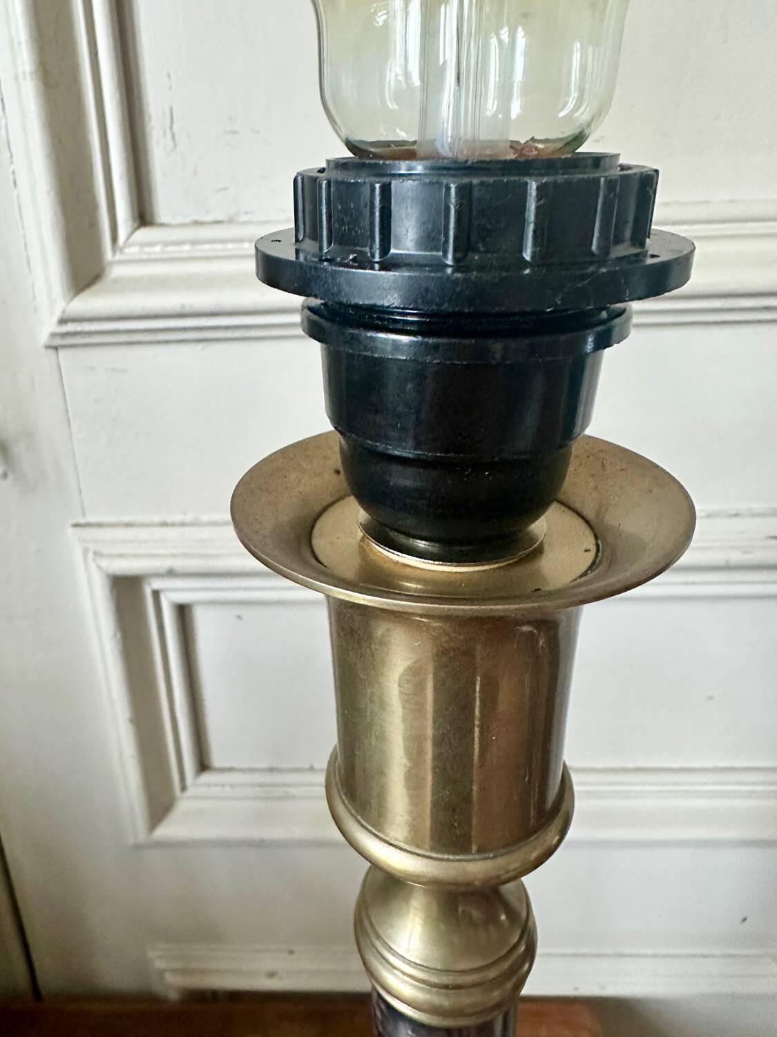 Lamp base in brass and chrome-plated steel