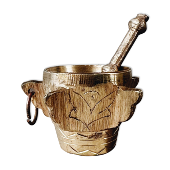 Small bronze mortar with pestle
