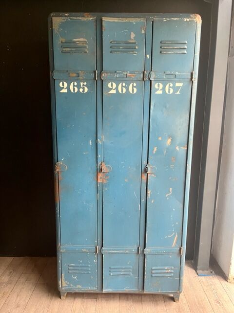 Industrial cloakroom