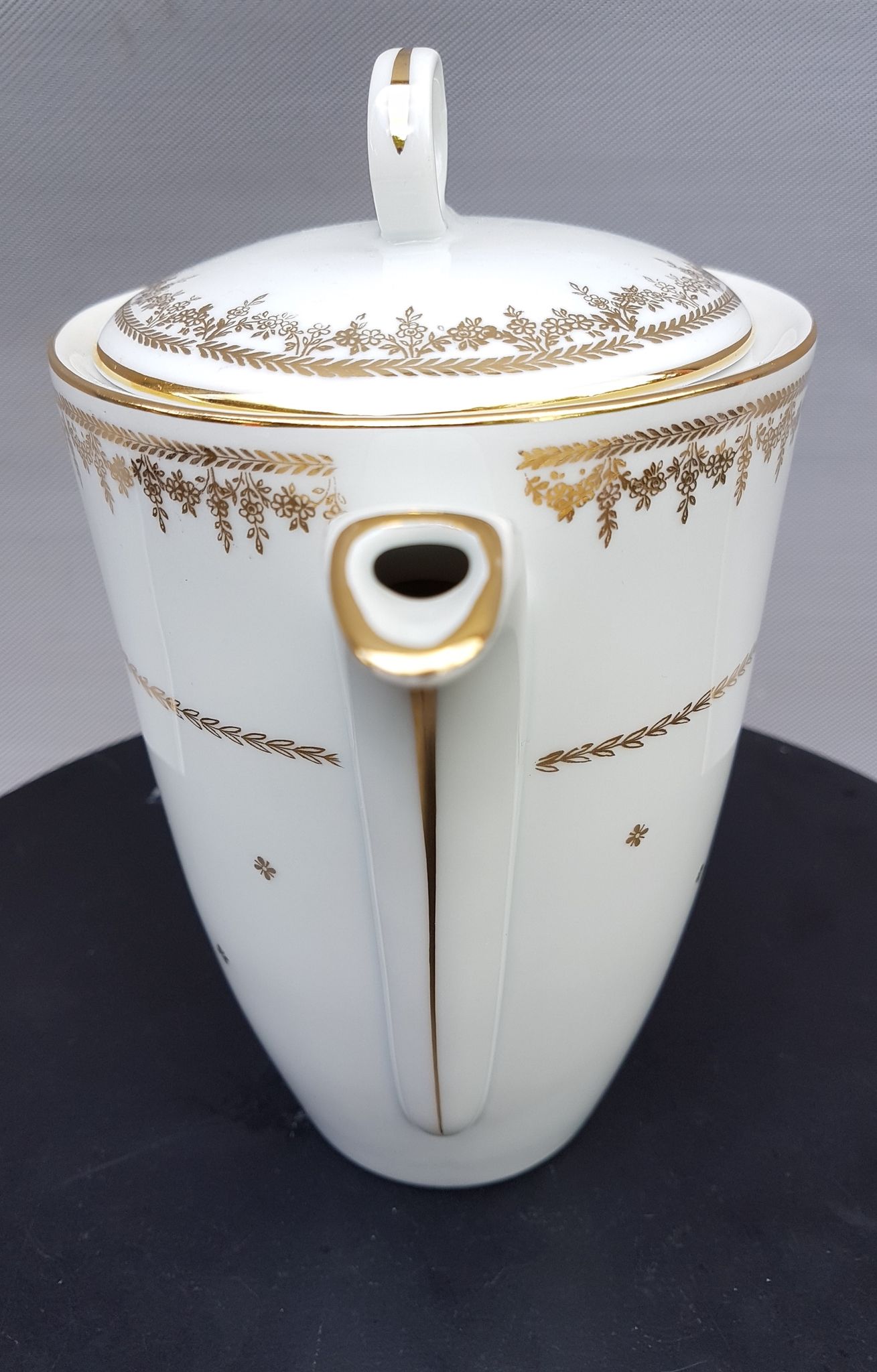 CNP France luxury porcelain teapot