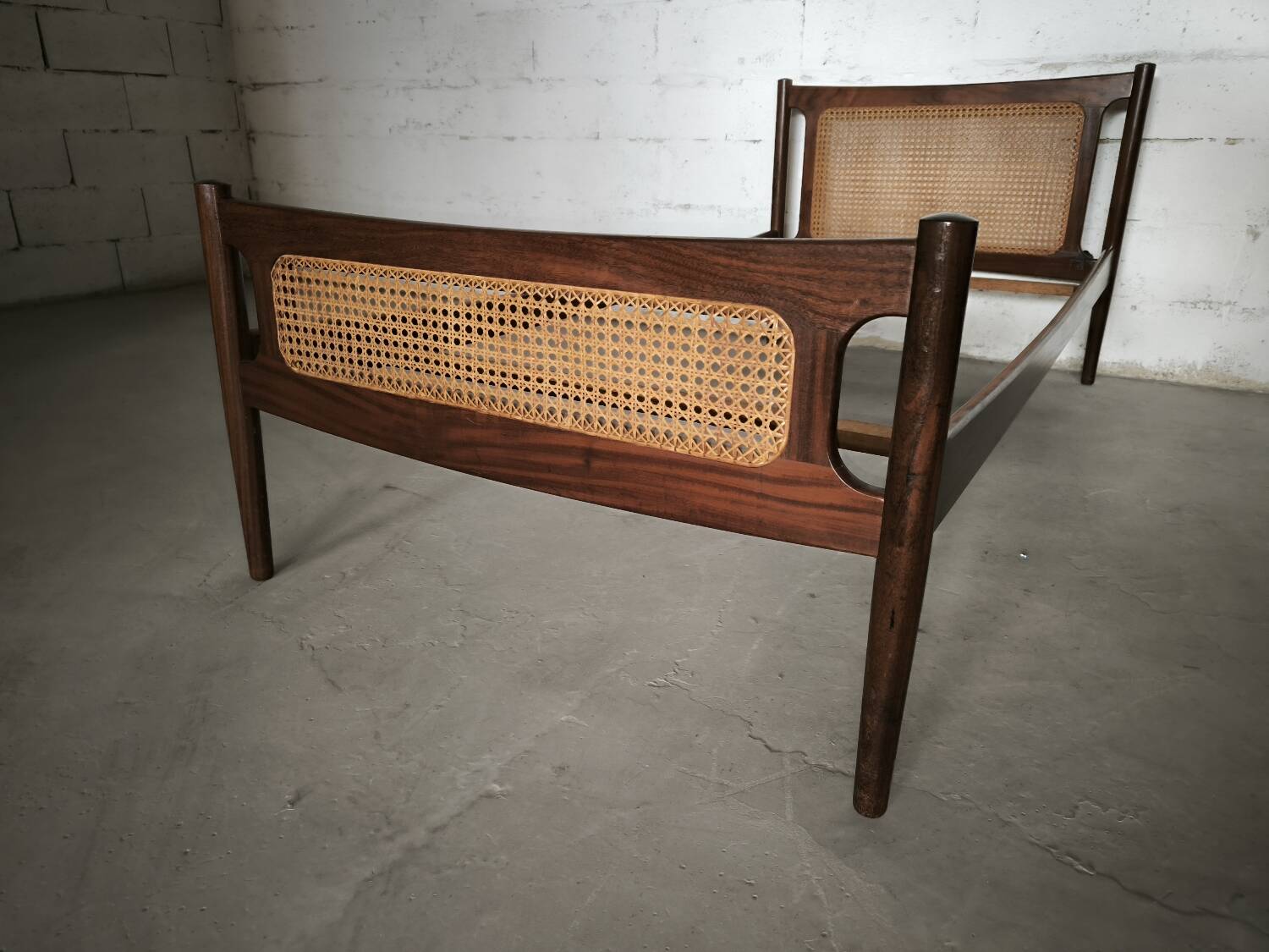 Scandinavian bed for children