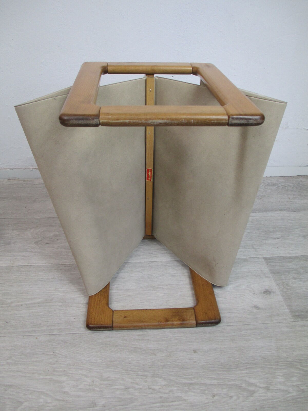 Magazine rack, Union, 1970