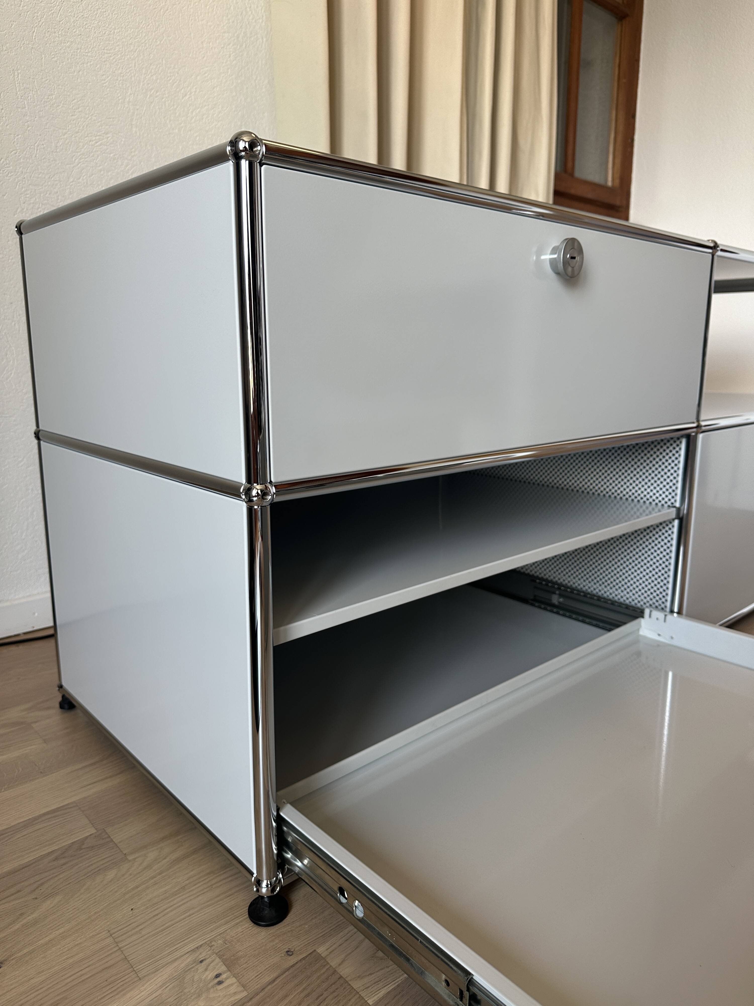 Commode / meuble tv usm haller en gris clair