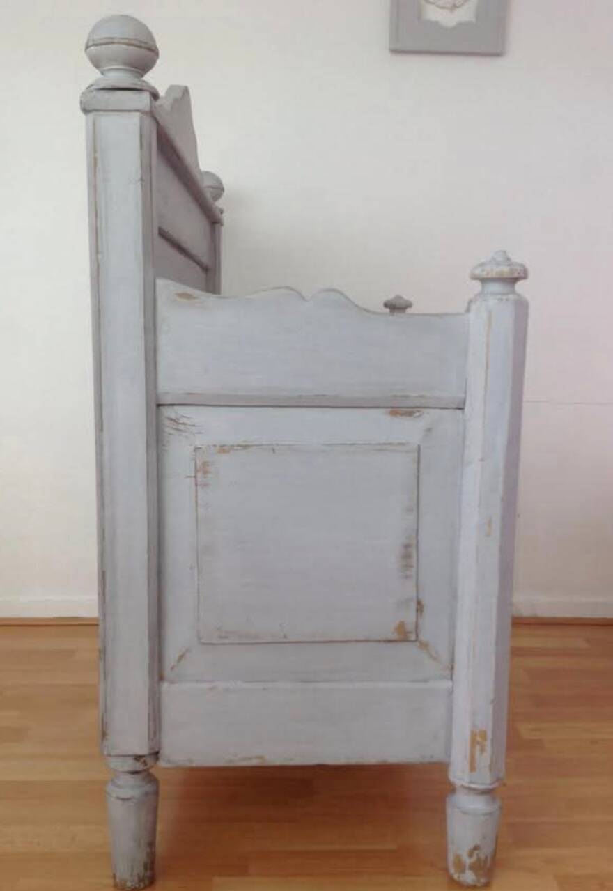 Bank / safe