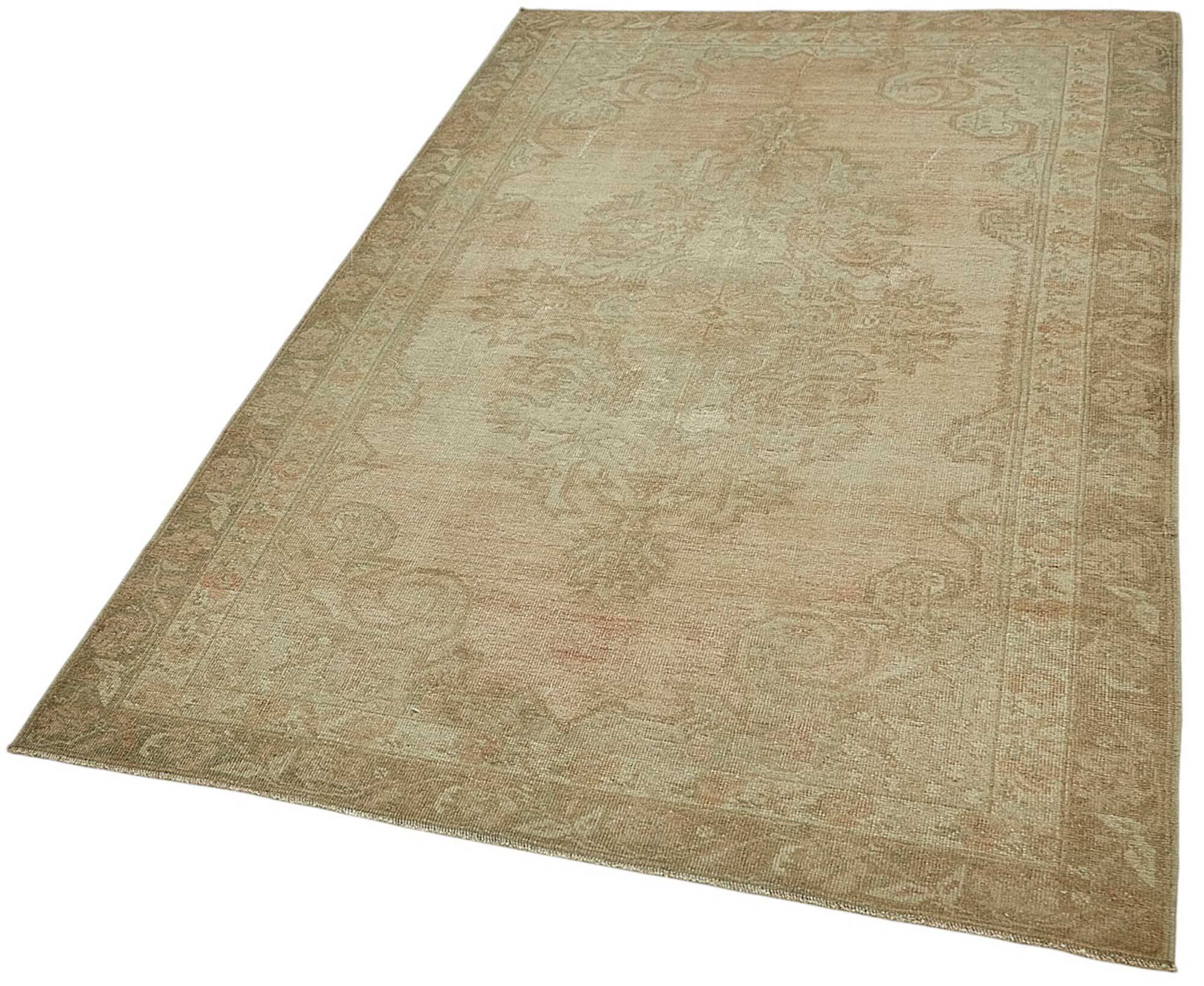 Turkish Vintage Anatolian Rug 119 cm x 197 cm