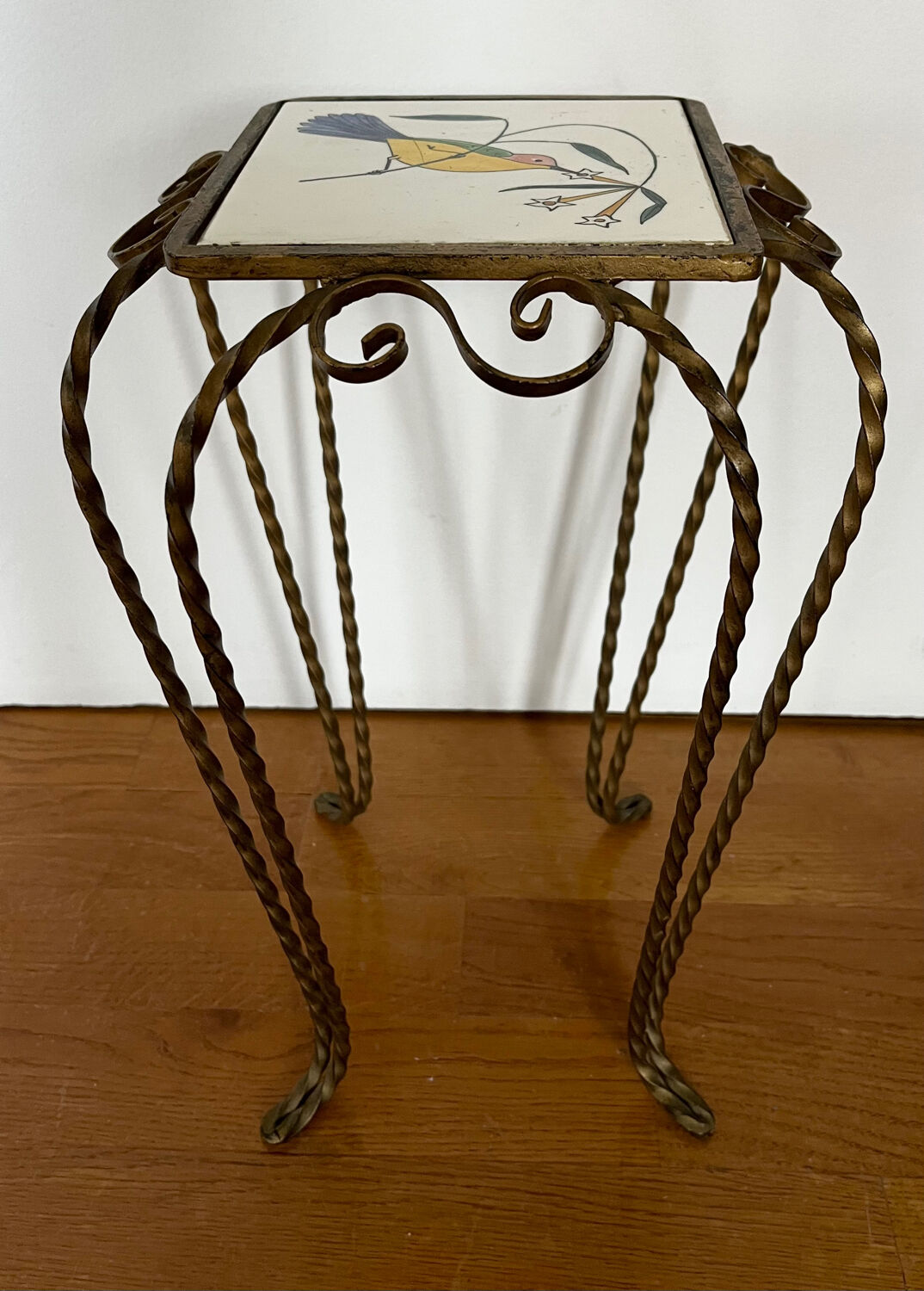 Wrought iron and earthenware harness