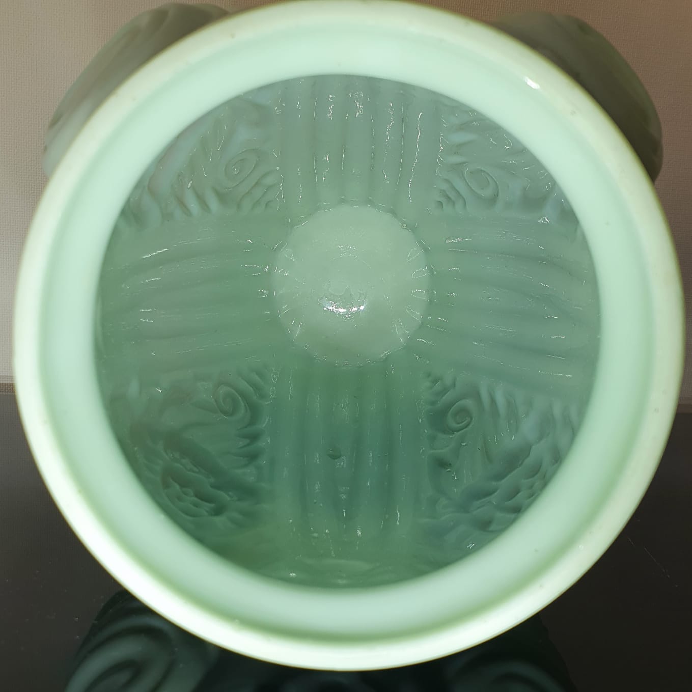 Vase en opaline Art Deco