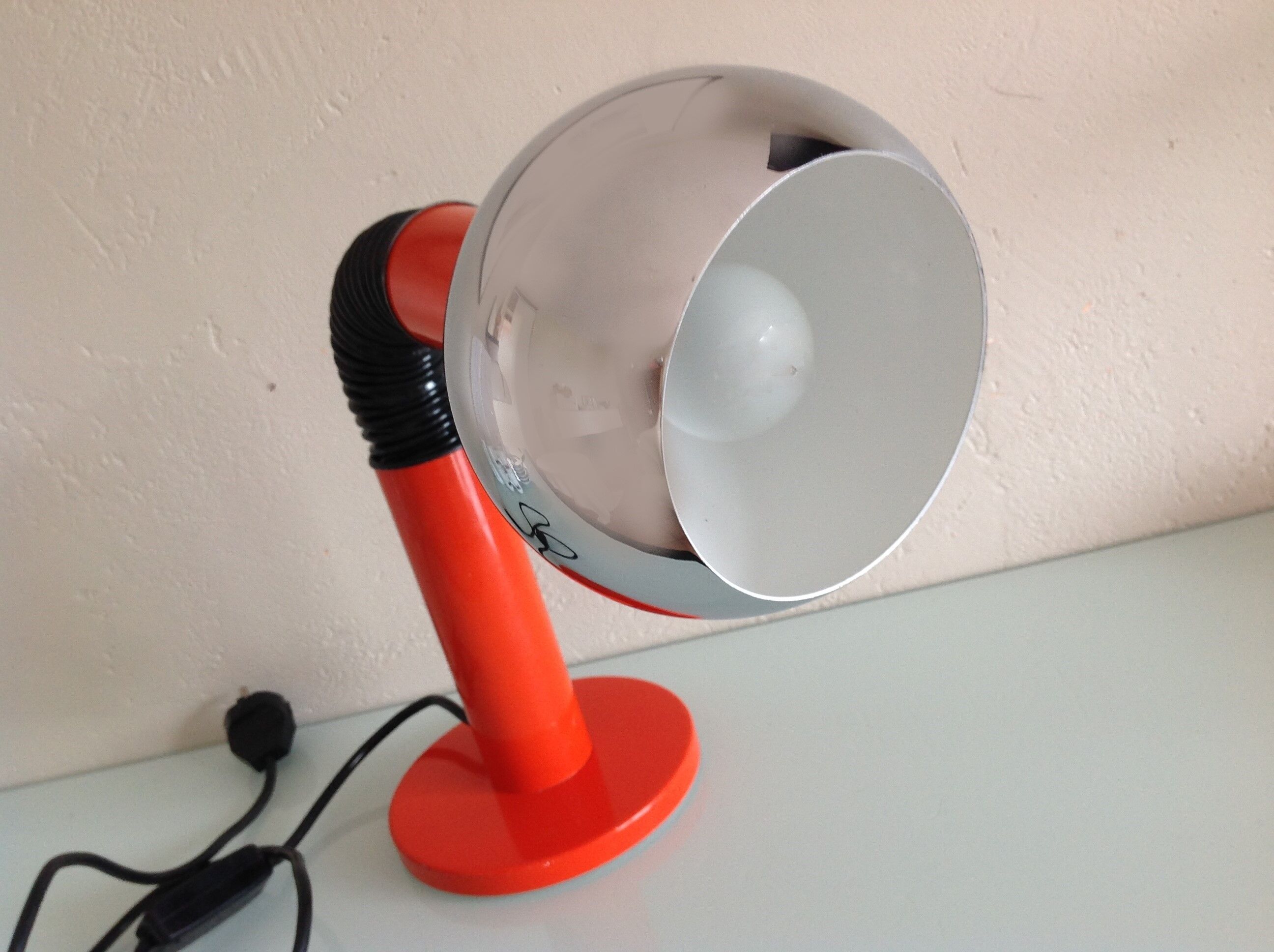 Orange eyeball lamp and chrome globe 60/70