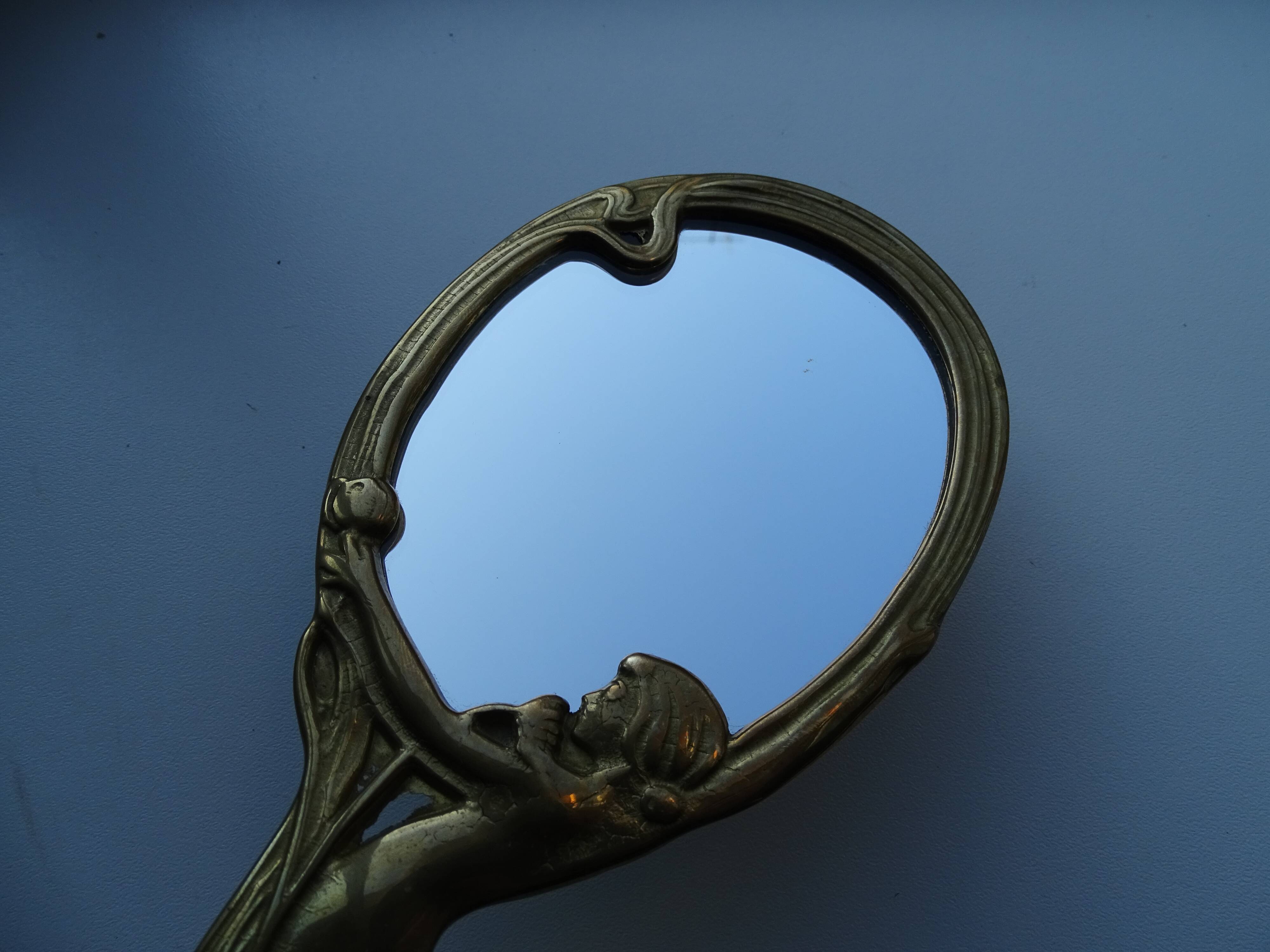 Hand-facing mirror bronze art nouveau style 1920