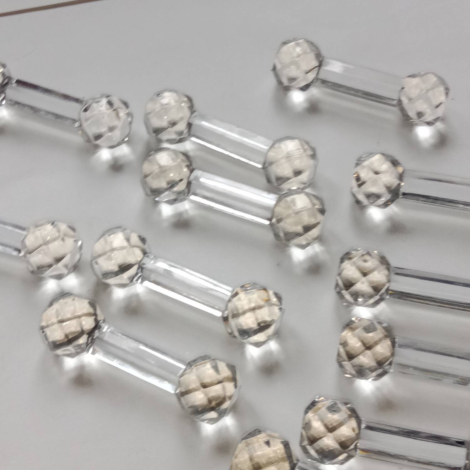 12 cast crystal knife rests