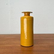 Minimalist vase from a German studio from the mid-century, pottery by BKW Böttger Keramik Wandsbek, Hamburg, 1960s.