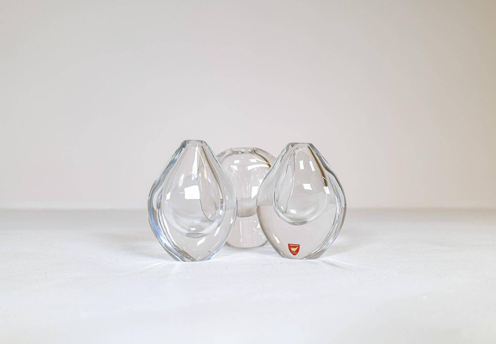 Midcentury Set of 3 Vases and Plate in Clear Crystal Glass Orrefors Sweden 1950