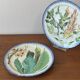 2 assiettes plates faïence émaillée Choisy le Roi Escalier de Cristal