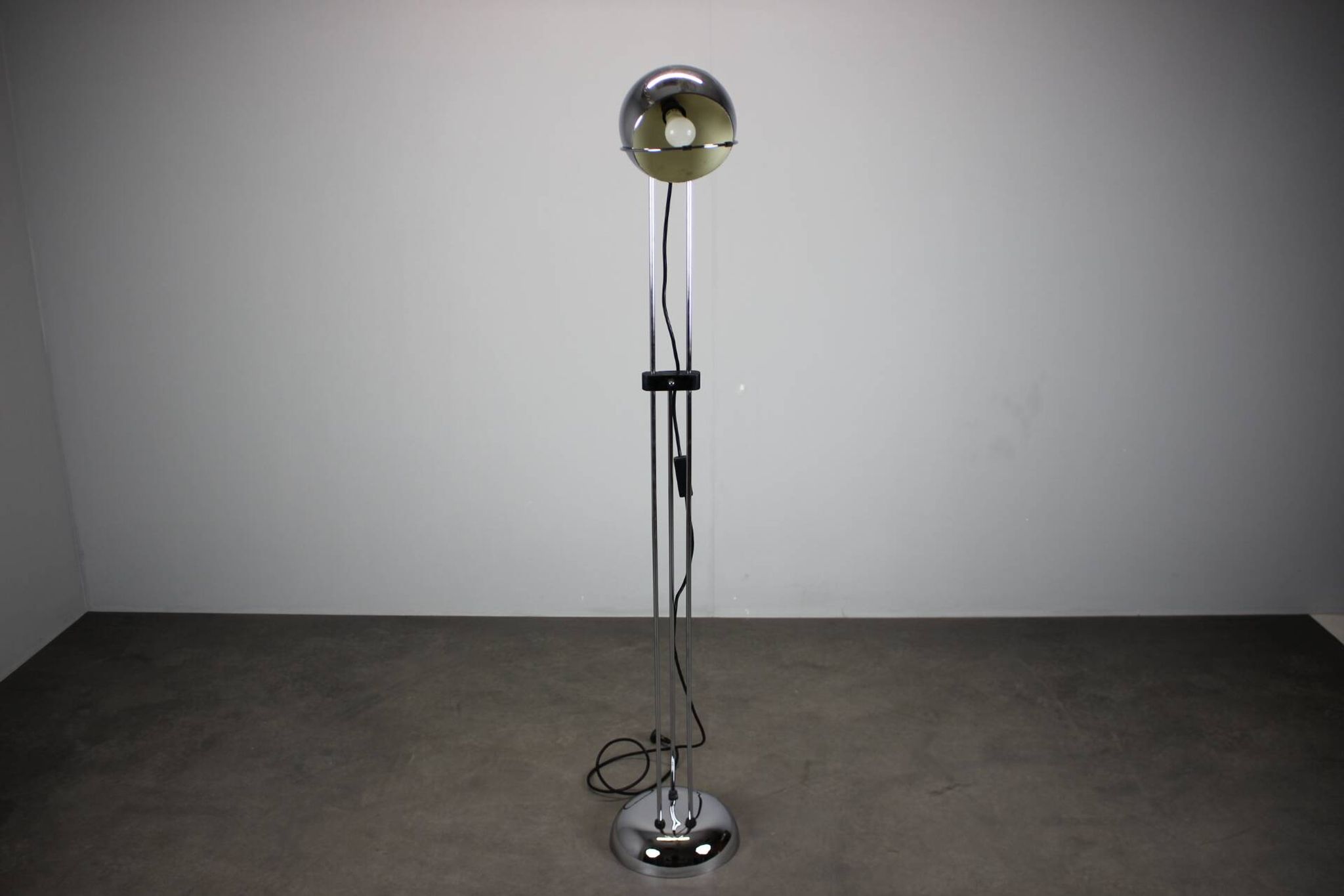 Adjustable Italian chrome floor lamp Space Age, 1960s