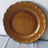 Large ceramic dish in excellent condition: diameter: 37 cm; height: 4cm