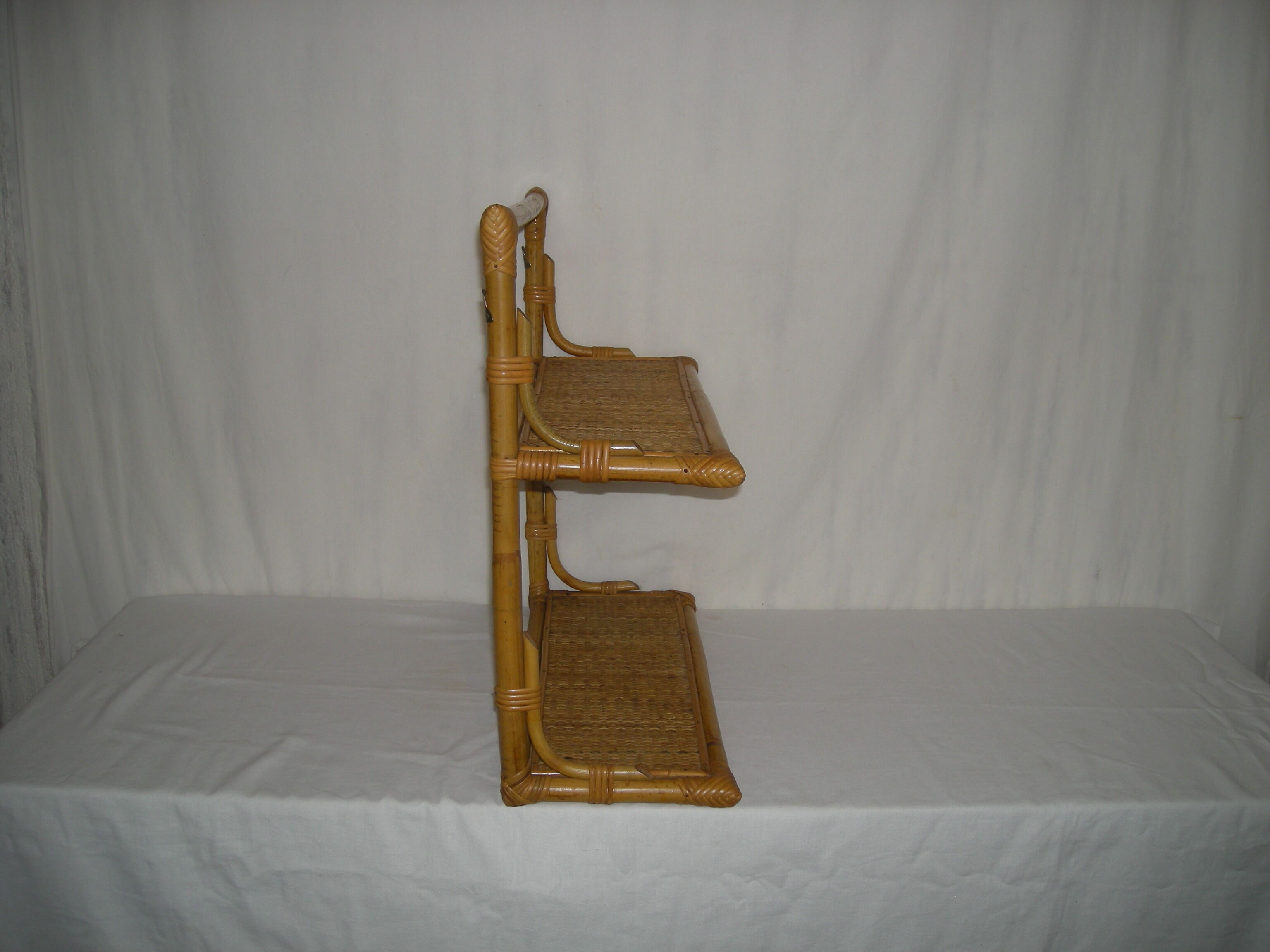 Rattan wall shelf - 60s bamboo