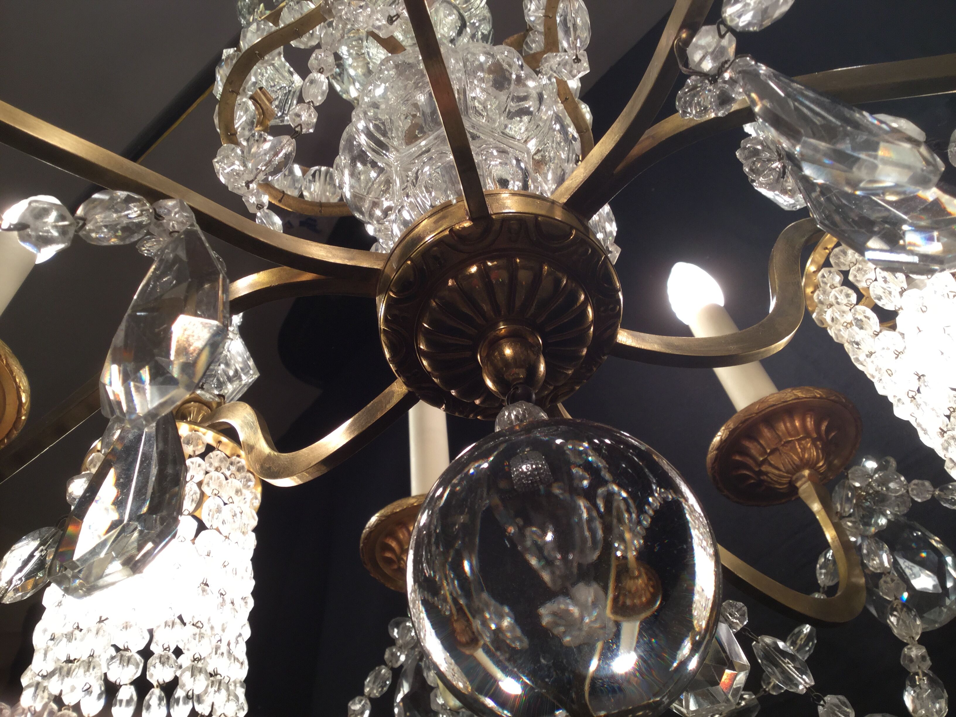 Chandelier bronze and crystal