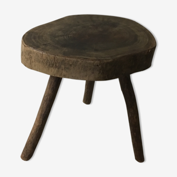 Farm tripod stool