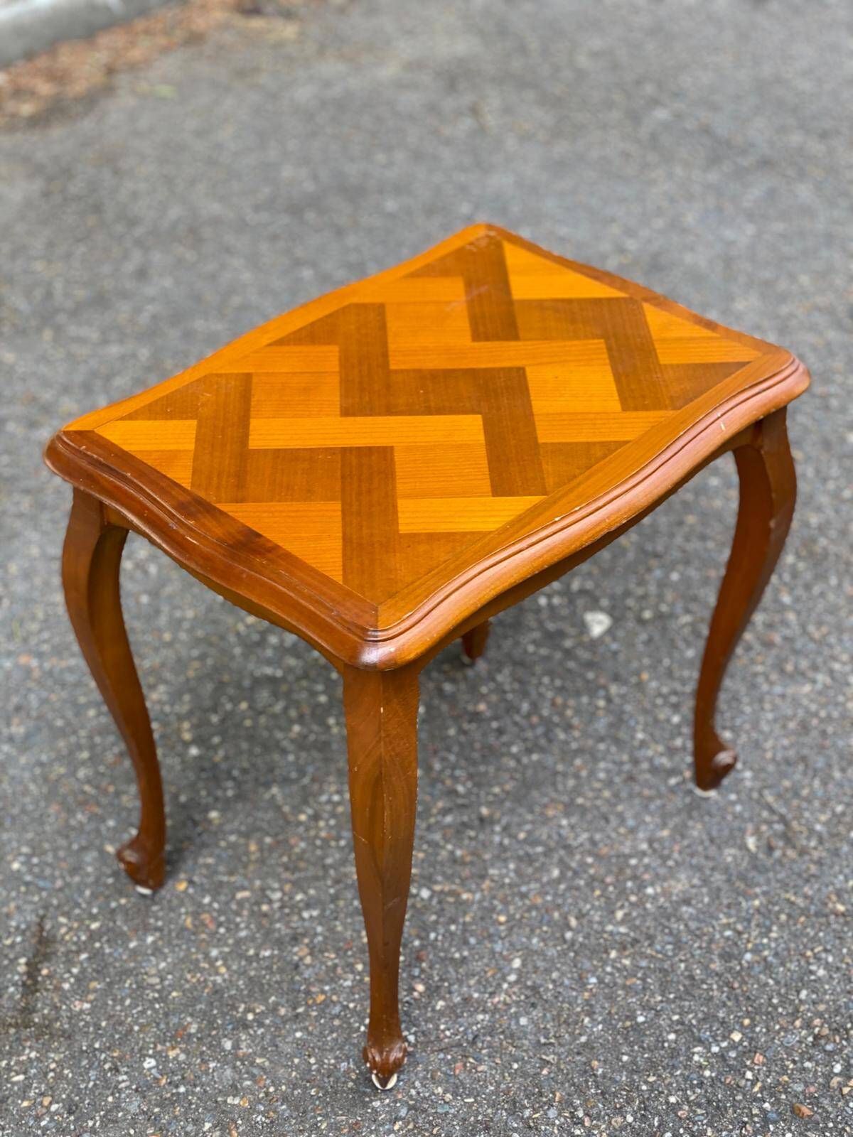 Louis XV coffee table in solid wood and marquetry
