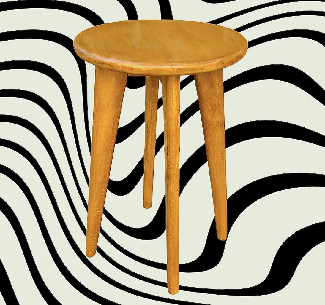 Scandinavian style stool in solid wood, splayed legs, 1960s.