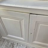 XL display case with white patina